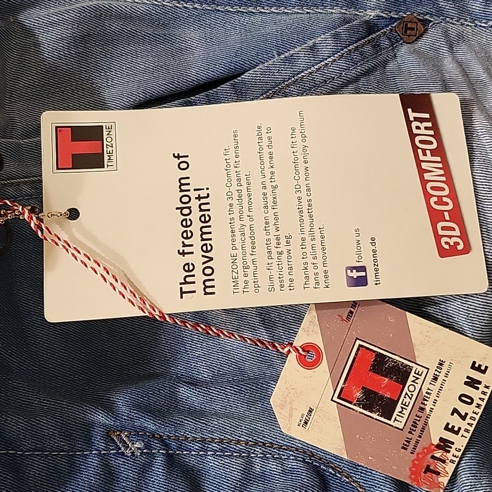 Classic Blue Straight Jeans with Natural Fading - Picture 11 of 12